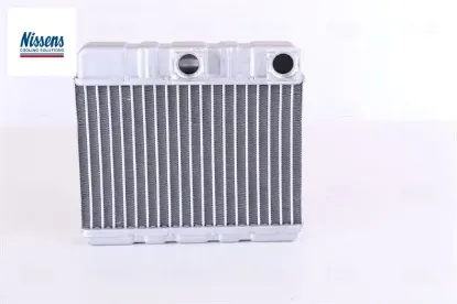 Kalorifer Radyatörü E-46 Klimali Nissens  64118372783   70514 resmi