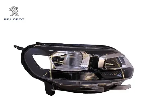 Far Sağ   Jumpy-spacetourer-vivaro C-zafira Life resmi