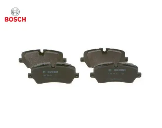Fren balatası arka land rover defender l663 dıscovery l462 range rover 4 vogue l405 sport 2 l494 bosch lr164821 resmi