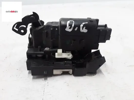 Sağ arka kapı kilidi motorlu dacıa dokker lodgy 825020953r autodak 825020953r resmi