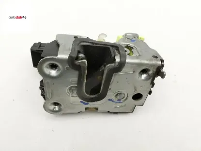 Kapı kilidi ön sağ duster ym 805021840r autodak 805021840r resmi