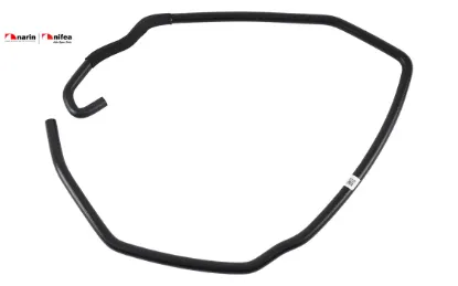 Yedek su depo hortumu c30 533 s40 ıı 544 v50 545 Nıfea 3M5H8C012CH/ 1425192/ 3M5H8C012CC/ 1252061/ 3M5H8C012CD/ 1306328/ 3M5H8C012CE/ 1320714/ 3M5H8C012CF/ resmi