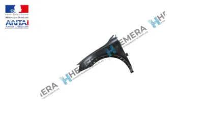 Çamurluk ön sol q3 2012> 8u0821105 resmi