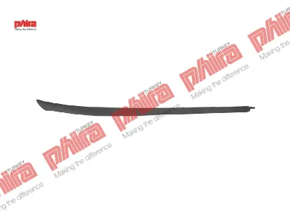 Tampon spoyleri ön sağ siyah aurıs 2010> 7685112250/ 7685102190 resmi